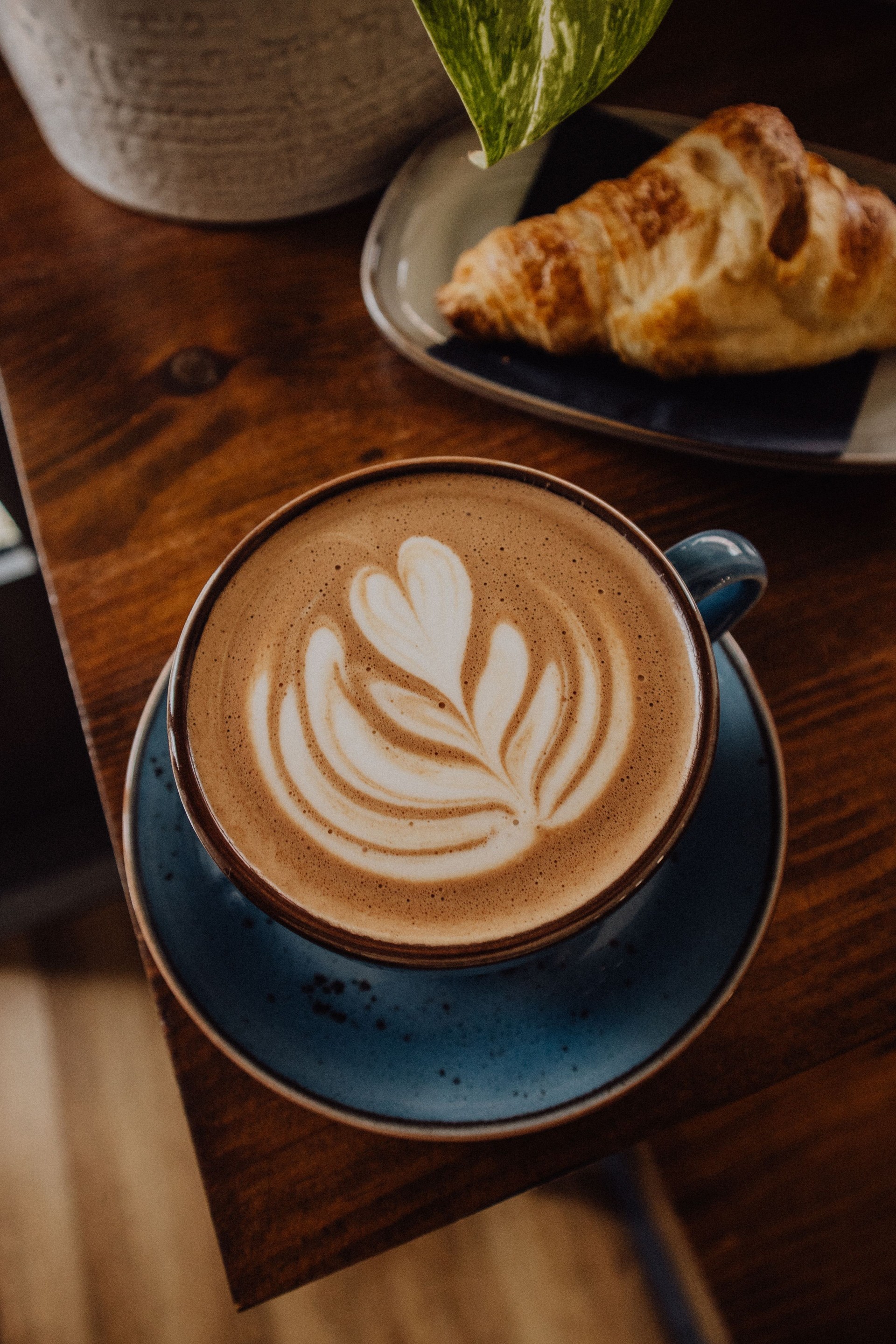 Artistic Hot Chocolate: Delicious Latte Creation